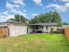 2517  Blanton Street , Dallas Texas 75227