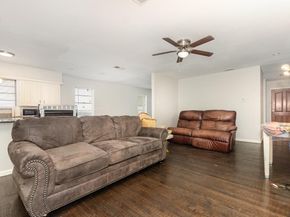 2517  Blanton Street , Dallas Texas 75227