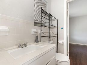 2517  Blanton Street , Dallas Texas 75227