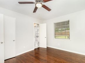 2517  Blanton Street , Dallas Texas 75227