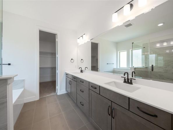 2719  Triumph Court , Heath Texas 75032