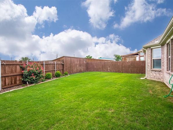2409  Valley Lane , Carrollton Texas 75010