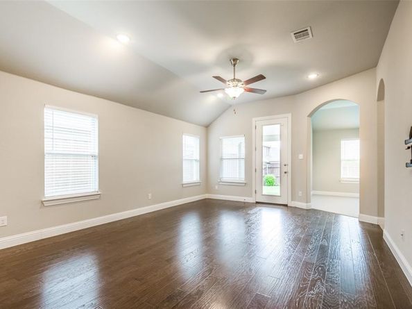 2409  Valley Lane , Carrollton Texas 75010