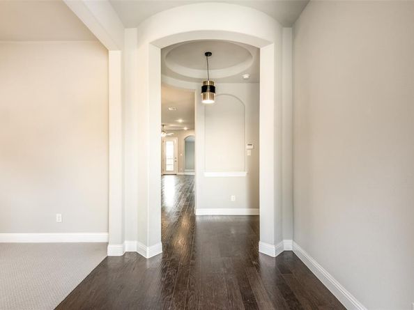 2409  Valley Lane , Carrollton Texas 75010