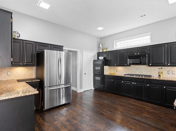 2304  Colleen Court , Carrollton Texas 75007
