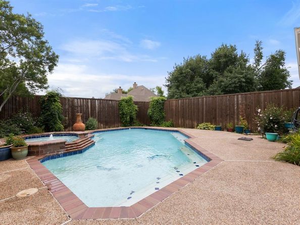 2304  Colleen Court , Carrollton Texas 75007