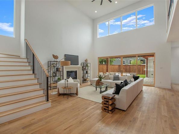 3742  Almazan Drive , Dallas Texas 75220