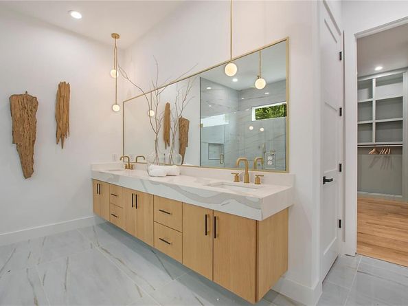 3742  Almazan Drive , Dallas Texas 75220