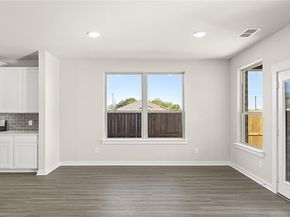 1632  Elle Lane , Aubrey Texas 76227