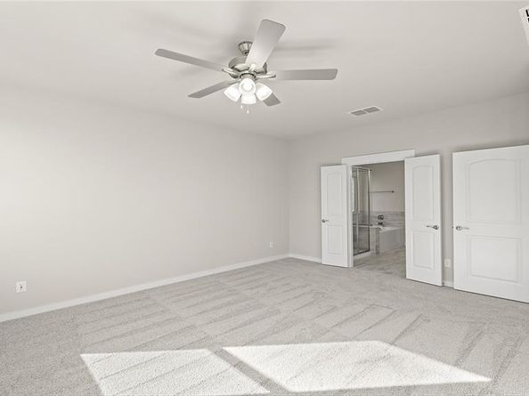 1632  Elle Lane , Aubrey Texas 76227