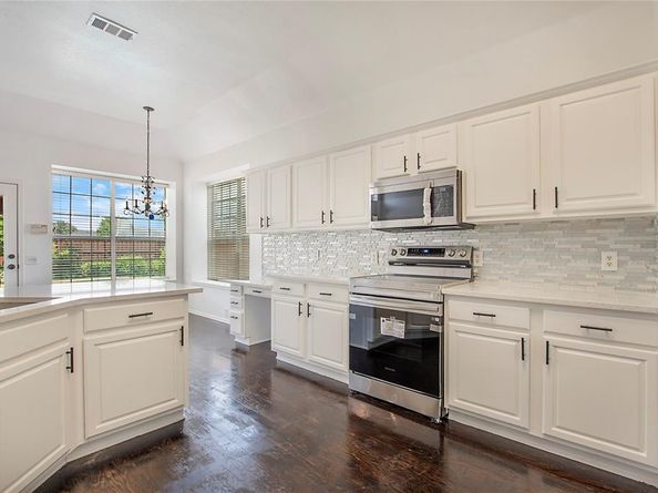 1414  Bonnie View Drive , Garland Texas 75042