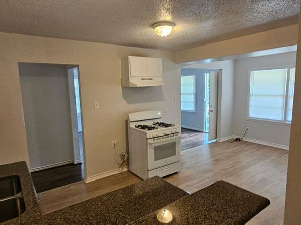 5170  Cardiff Street , Dallas Texas 75241