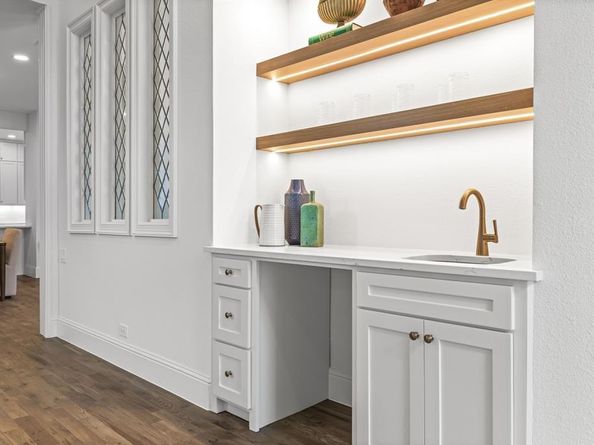 7  Royal Terrace Court , Dallas Texas 75225