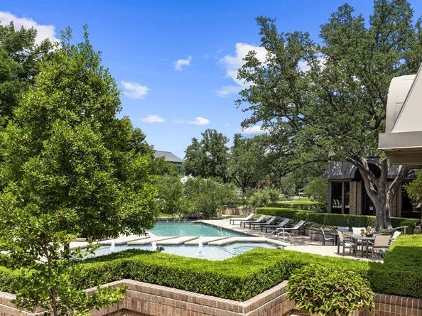 7  Royal Terrace Court , Dallas Texas 75225