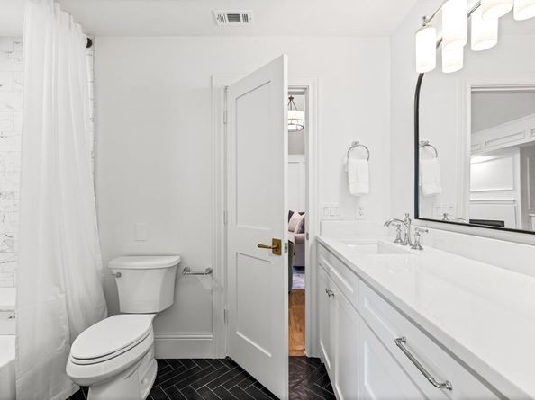 7  Royal Terrace Court , Dallas Texas 75225