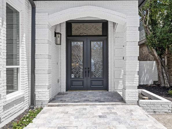 7  Royal Terrace Court , Dallas Texas 75225