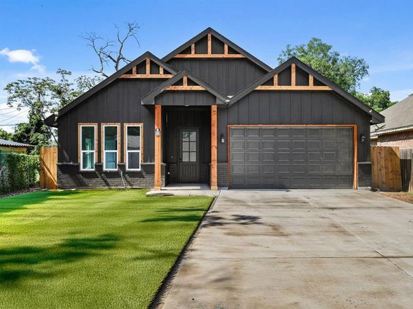 3813  Galvez Avenue , Fort Worth Texas 76111