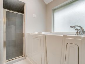 401  Inland Circle , Azle Texas 76020