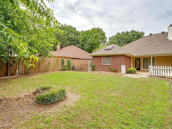 401  Inland Circle , Azle Texas 76020