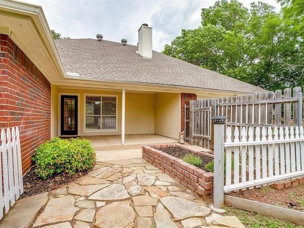 401  Inland Circle , Azle Texas 76020