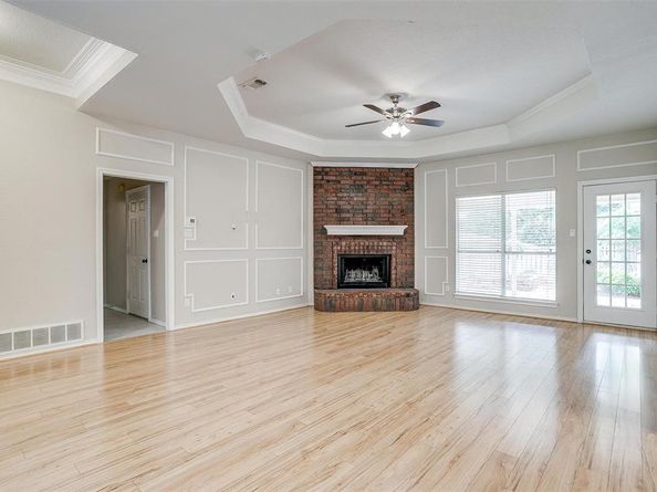 401  Inland Circle , Azle Texas 76020