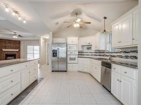 401  Inland Circle , Azle Texas 76020