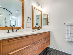 2925  5th Avenue , Fort Worth Texas 76110