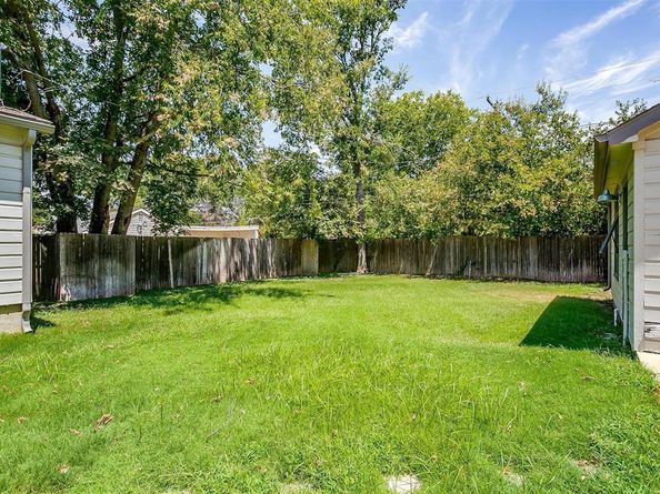 2925  5th Avenue , Fort Worth Texas 76110