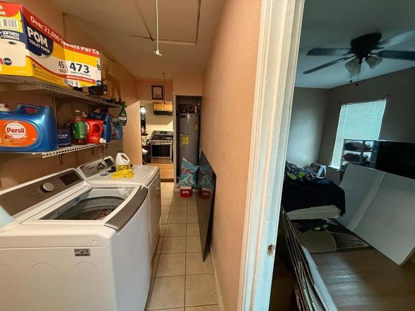 1715  Navaro Street , Dallas Texas 75208