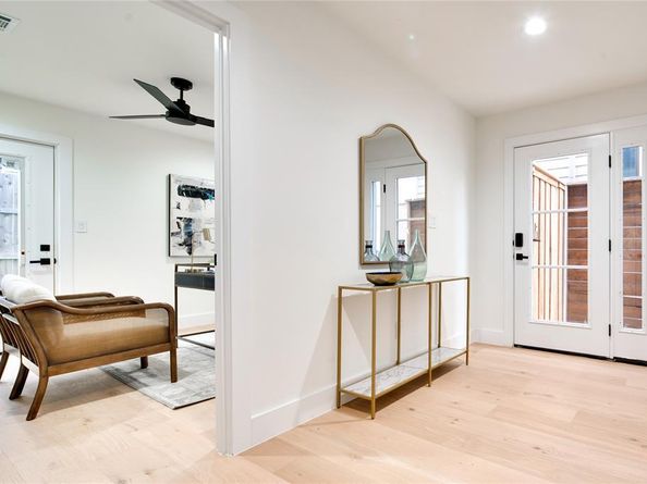 4209  Munger Avenue , Dallas Texas 75204