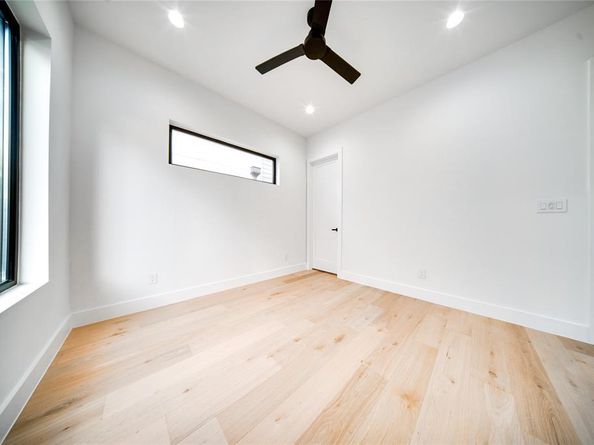 4209  Munger Avenue , Dallas Texas 75204