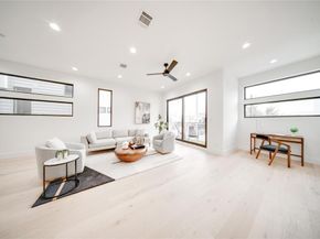 4209  Munger Avenue , Dallas Texas 75204