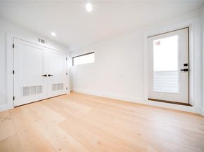 4209  Munger Avenue , Dallas Texas 75204