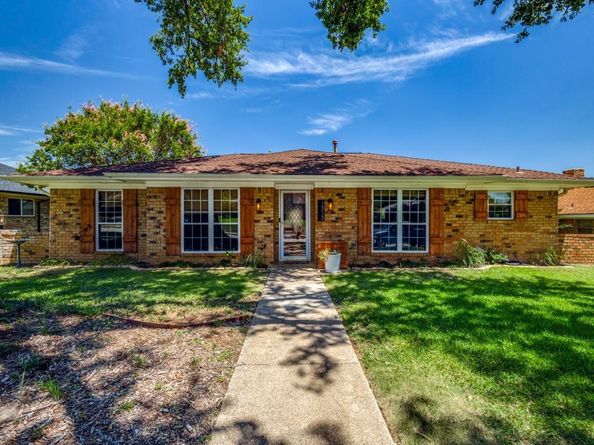 1313  Juniper Lane , Lewisville Texas 75077