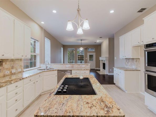 101  Glasgow Court , Highland Village Texas 75077
