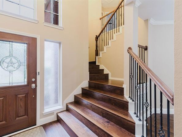 101  Glasgow Court , Highland Village Texas 75077