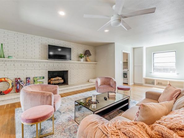 6124 N Jim Miller Road , Dallas Texas 75228