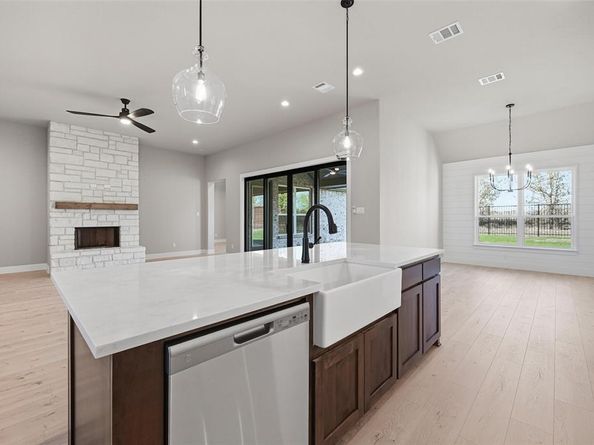 610  Golden Crest  , Haslet Texas 76052