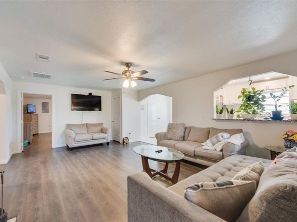 3530  Grande Bulevar  , Irving Texas 75062
