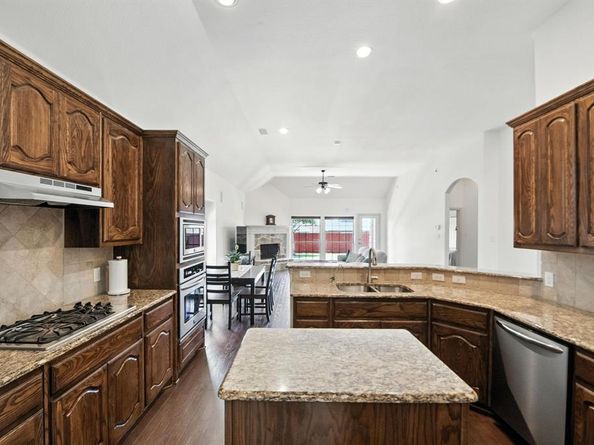 5729  Diamond Valley Drive , Fort Worth Texas 76179