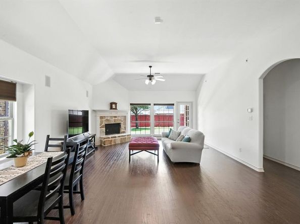 5729  Diamond Valley Drive , Fort Worth Texas 76179