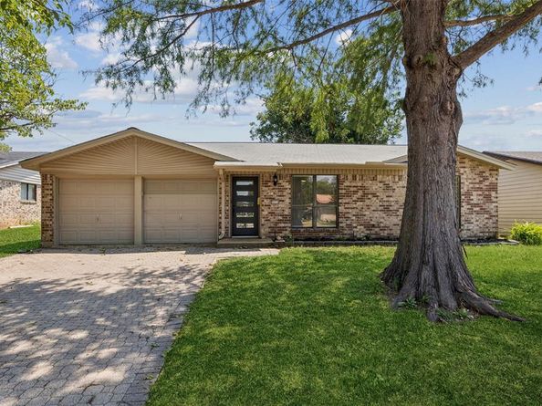 3214  Cheyenne Street , Irving Texas 75062