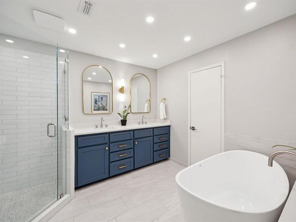 7928  Fallmeadow Lane , Dallas Texas 75248