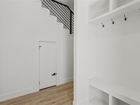 850 W Canty Street , Dallas Texas 75208