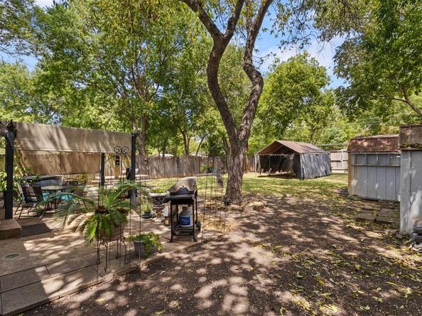 1703  Brandon Street , Dallas Texas 75208