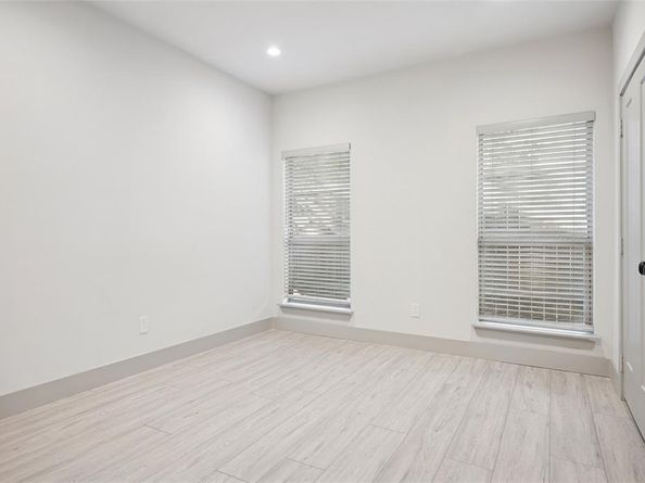 518  Lake Vista N, Highland Village Texas 75077