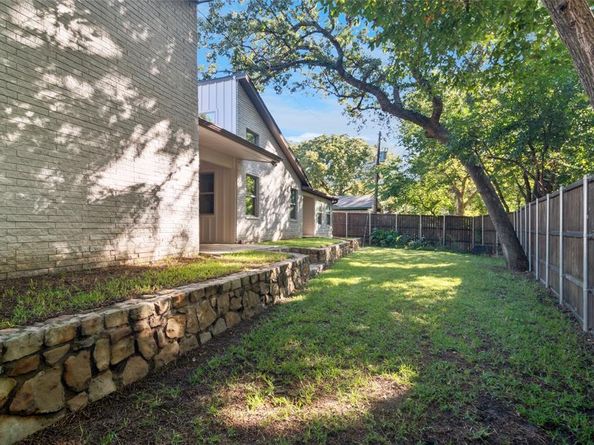 518  Lake Vista N, Highland Village Texas 75077