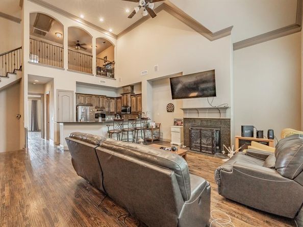 575  Rockingham Drive , Irving Texas 75063