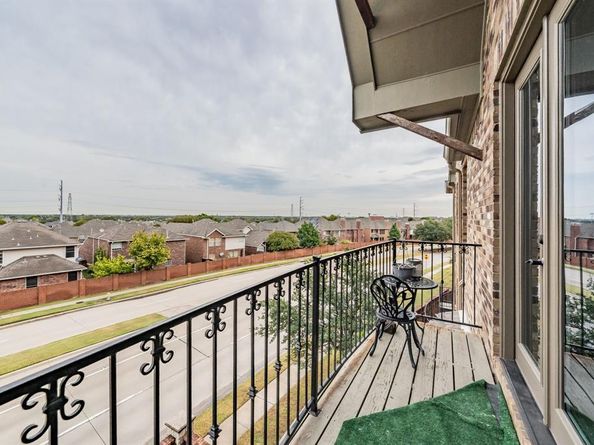 575  Rockingham Drive , Irving Texas 75063