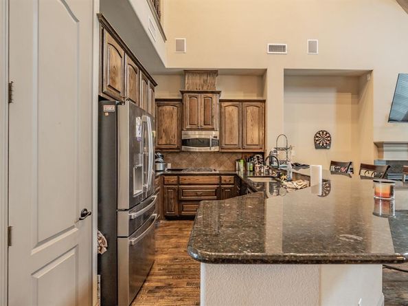 575  Rockingham Drive , Irving Texas 75063